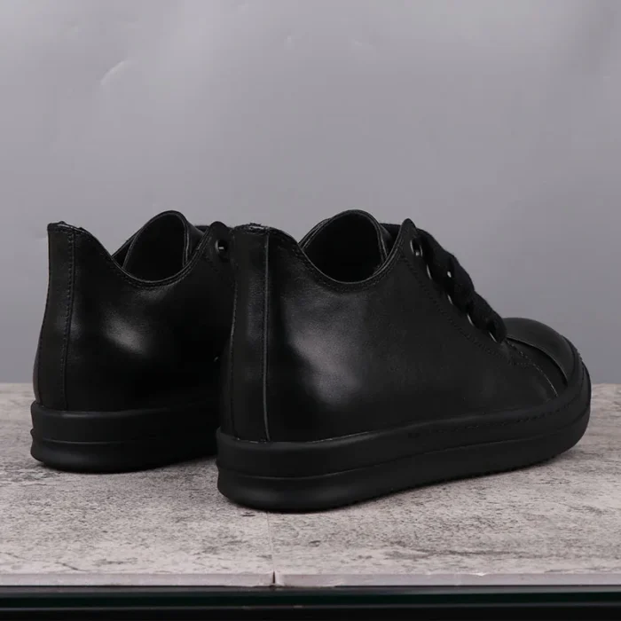 Beliebte Unisex Leder-Sneaker – All Black, Bequeme Freizeitschuhe mit Extra großen Schnürsenkeln - Image 4